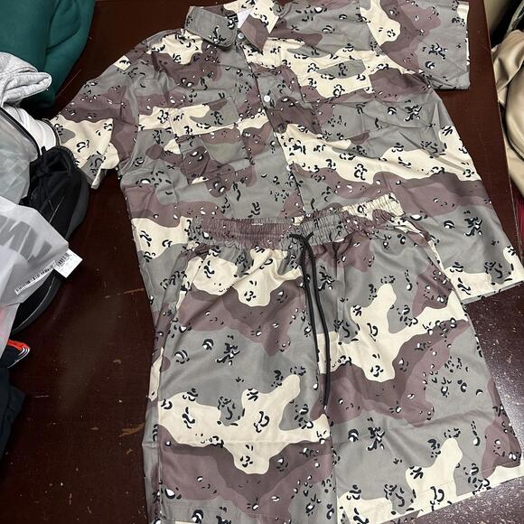 Camo men’s button up short set size medium - Picture 1 of 4